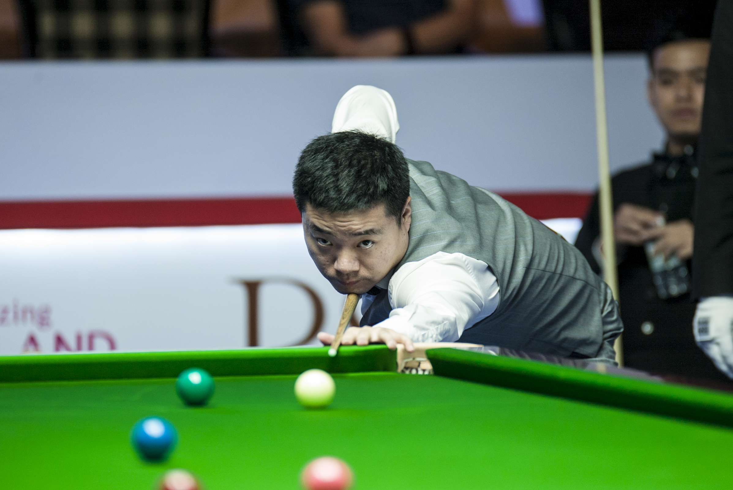 中游刃有余 中游刃有余