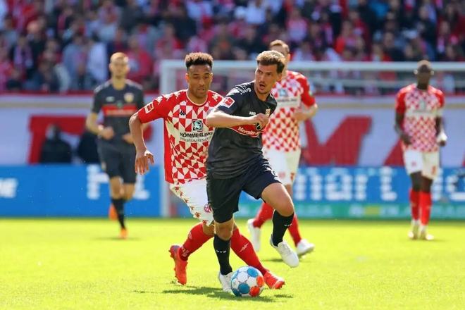 个赛季表现 个赛季表现