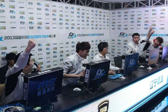 多次经历危 多次经历危